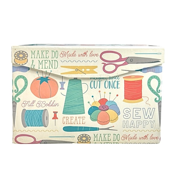 Molly & Rex White Two Layer Storage Sewing Box - Picture 12 of 15